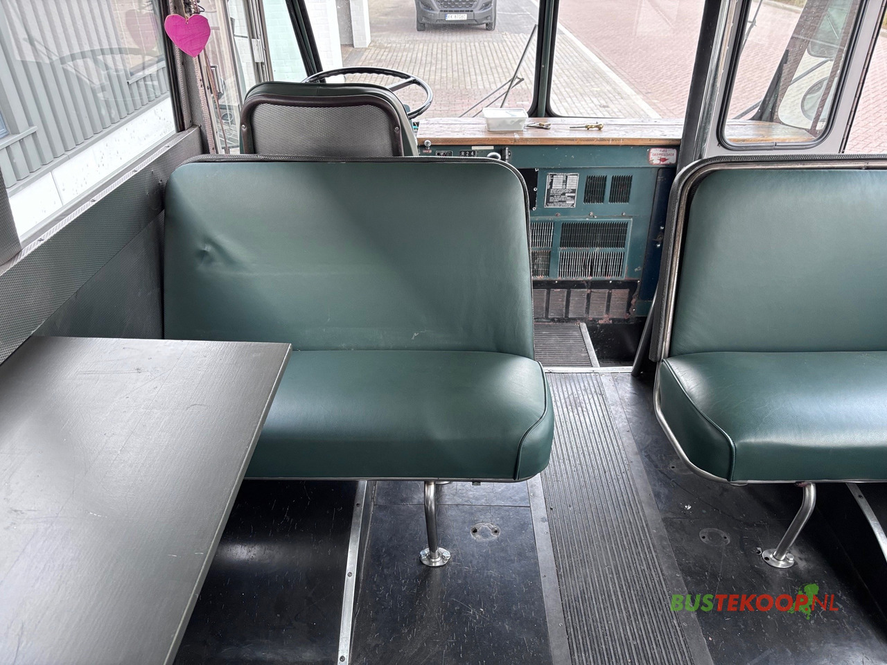 Автобус CROWN Oldtimer / Jurybus / Camper 1969: фото 10 Автобус CROWN Oldtimer / Jurybus / Camper 1969: фото 10