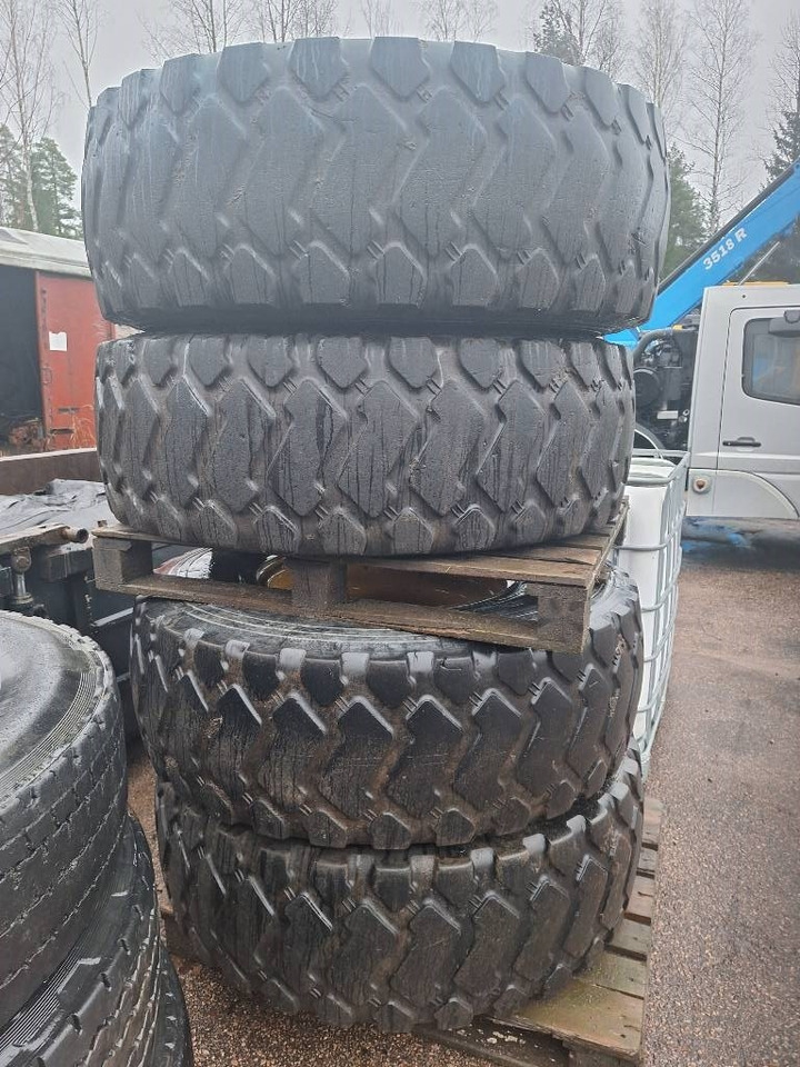 Maxam 17.5R25 4kpl renkaat - Шина для Строительной техники: фото 1 Maxam 17.5R25 4kpl renkaat - Шина для Строительной техники: фото 1