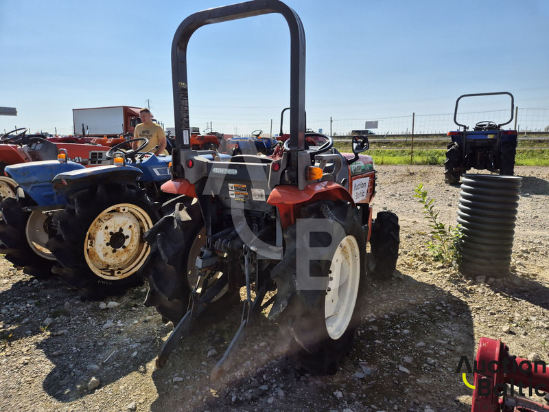 Hitachi CTX20 - Трактор: фото 4 Hitachi CTX20 - Трактор: фото 4