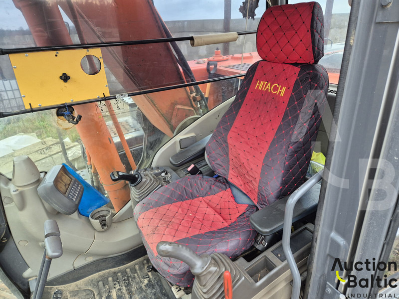 Hitachi ZX 210 LC-3 - Гусеничный экскаватор: фото 5 Hitachi ZX 210 LC-3 - Гусеничный экскаватор: фото 5