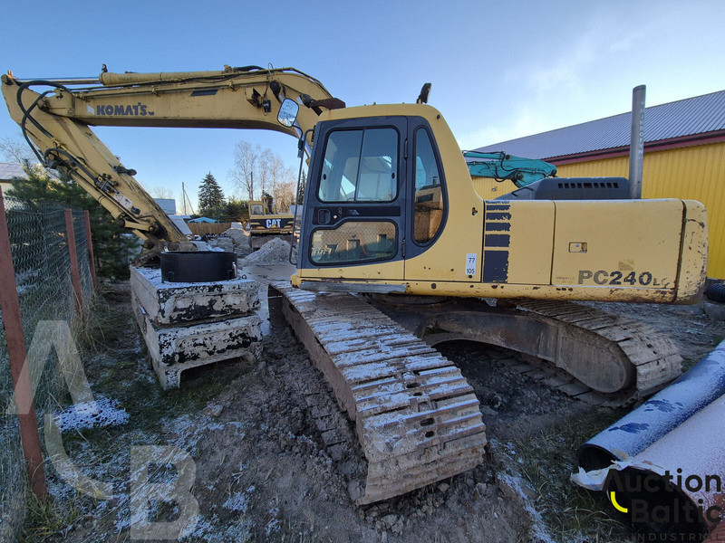 Komatsu PC240LC-6K - Гусеничный экскаватор: фото 3 Komatsu PC240LC-6K - Гусеничный экскаватор: фото 3