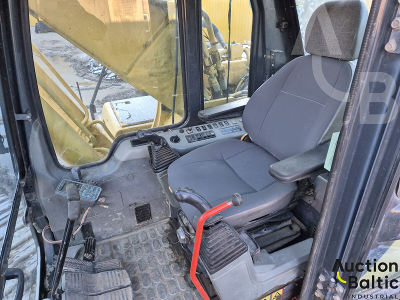 Komatsu PC240LC-6K - Гусеничный экскаватор: фото 4 Komatsu PC240LC-6K - Гусеничный экскаватор: фото 4