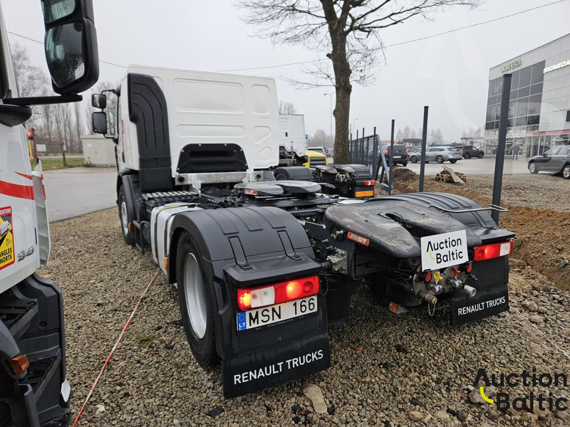 Renault D Wide - Тягач: фото 3 Renault D Wide - Тягач: фото 3