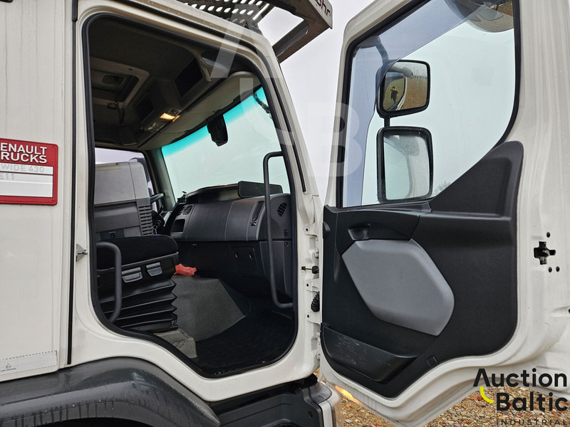 Renault D Wide - Тягач: фото 5 Renault D Wide - Тягач: фото 5