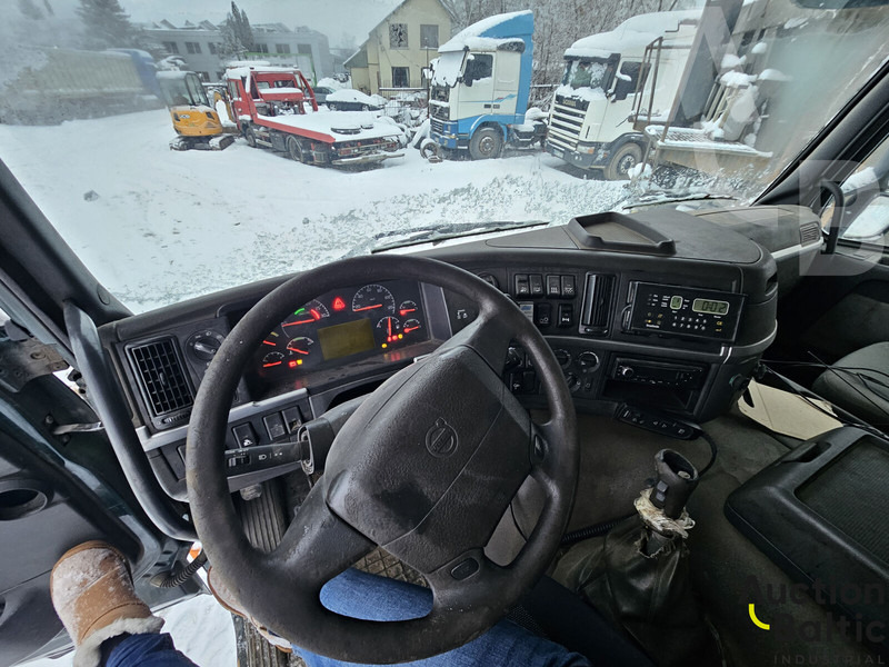 Самосвал Volvo FM12: фото 7