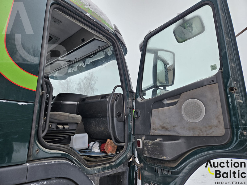 Самосвал Volvo FM12: фото 6