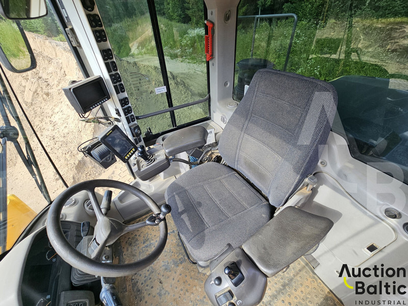 Колёсный погрузчик Volvo L 180 G: фото 7