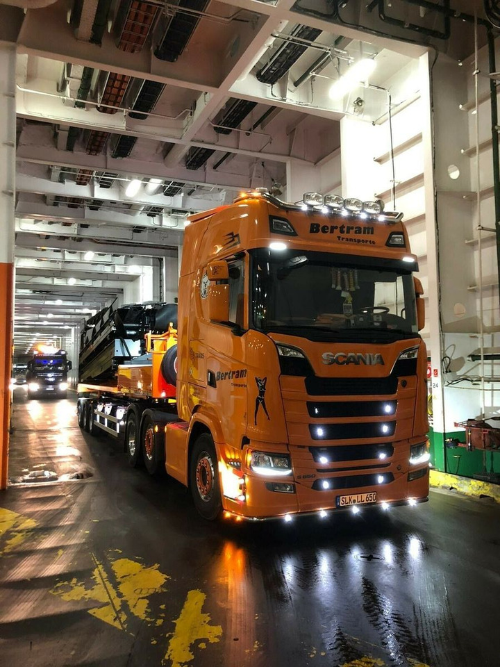 Auflieger Abrollkipper Hakenlift Hookliftloader - Полуприцеп-контейнеровоз/ Сменный кузов: фото 4 Auflieger Abrollkipper Hakenlift Hookliftloader - Полуприцеп-контейнеровоз/ Сменный кузов: фото 4