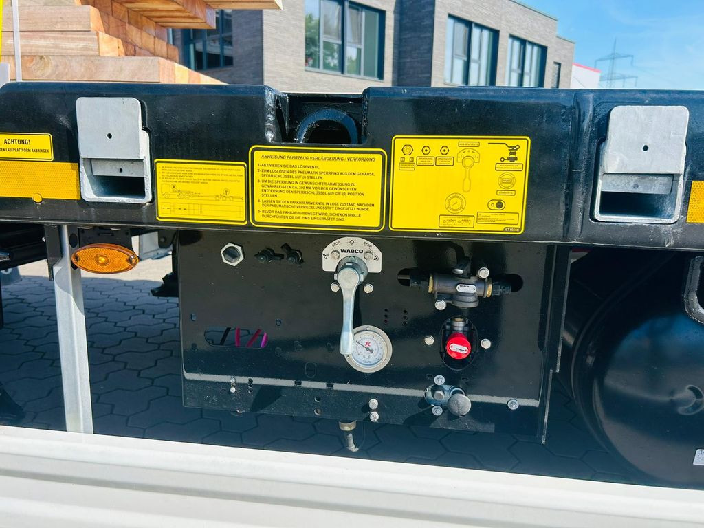 Новый Полуприцеп бортовой/ Платформа Kässbohrer Mega Tele HD Plattform Auflieger mit Radmulden Kässbohrer Mega Tele HD Plattform Auflieger mit Radmulden: фото 7 Новый Полуприцеп бортовой/ Платформа Kässbohrer Mega Tele HD Plattform Auflieger mit Radmulden Kässbohrer Mega Tele HD Plattform Auflieger mit Radmulden: фото 7