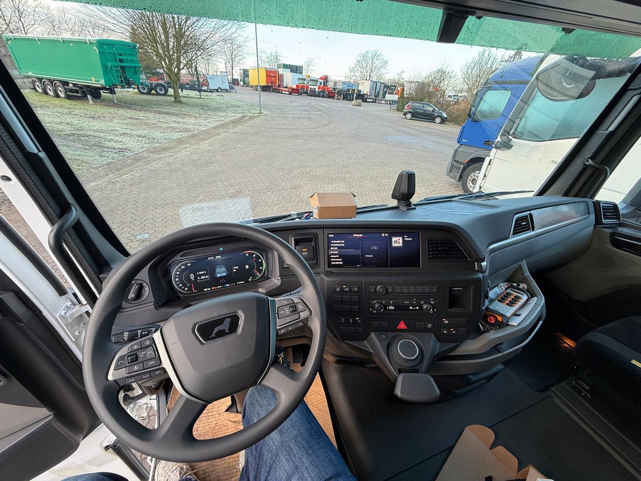 MAN Baumaschinen- Arbeitsbühnentransporter Rampen - Эвакуатор: фото 4 MAN Baumaschinen- Arbeitsbühnentransporter Rampen - Эвакуатор: фото 4