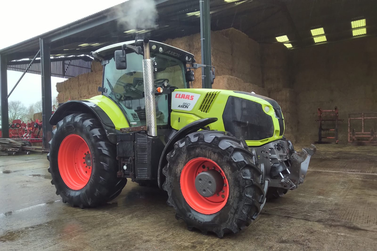 CLAAS AXION 850 - Трактор: фото 4 CLAAS AXION 850 - Трактор: фото 4