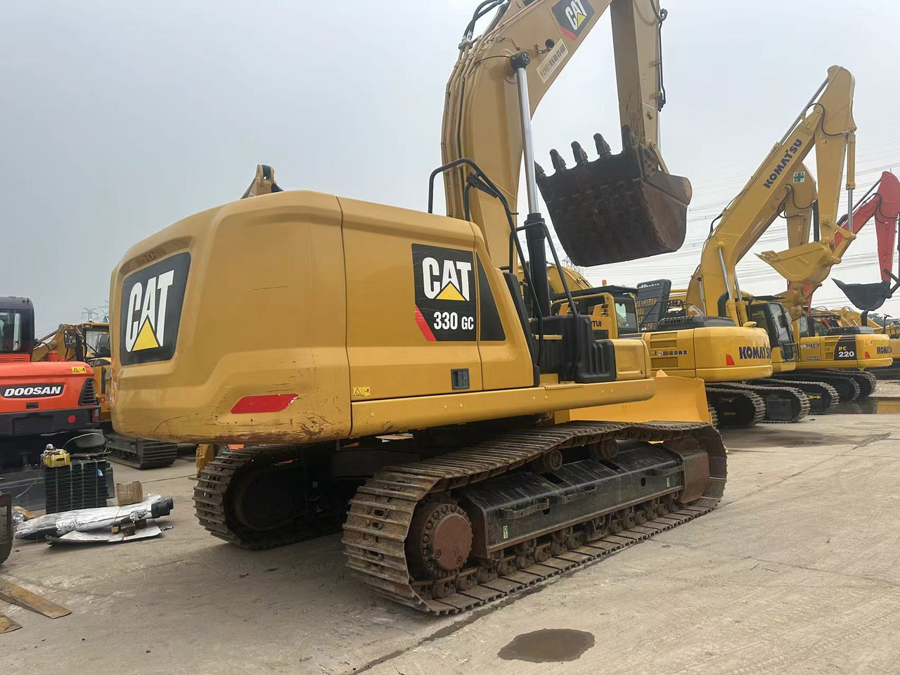 CATERPILLAR 330GC - Гусеничный экскаватор: фото 2 CATERPILLAR 330GC - Гусеничный экскаватор: фото 2