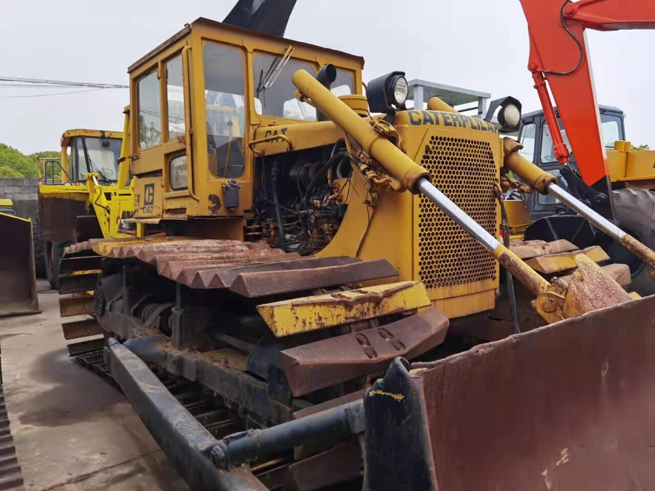 CATERPILLAR D6D - Бульдозер: фото 4 CATERPILLAR D6D - Бульдозер: фото 4