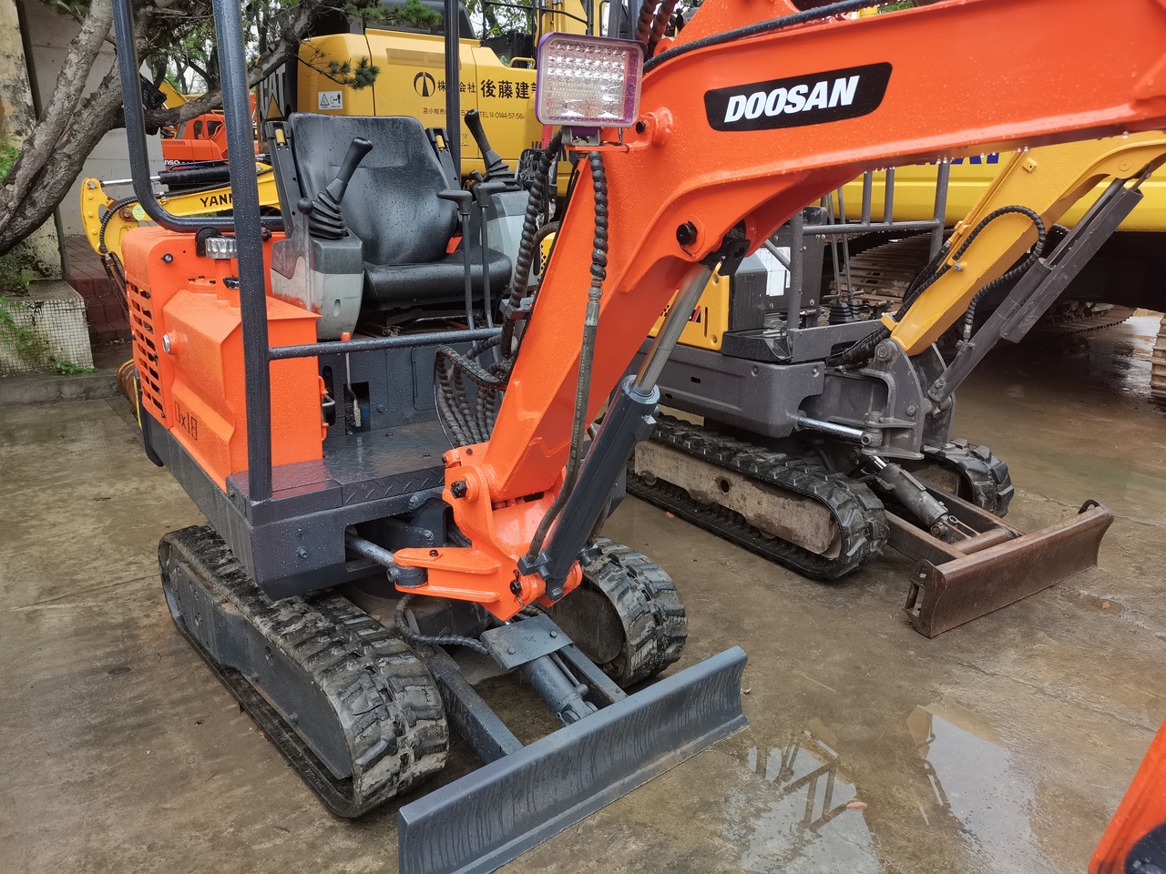 DOOSAN DX18 - Мини-экскаватор: фото 4 DOOSAN DX18 - Мини-экскаватор: фото 4