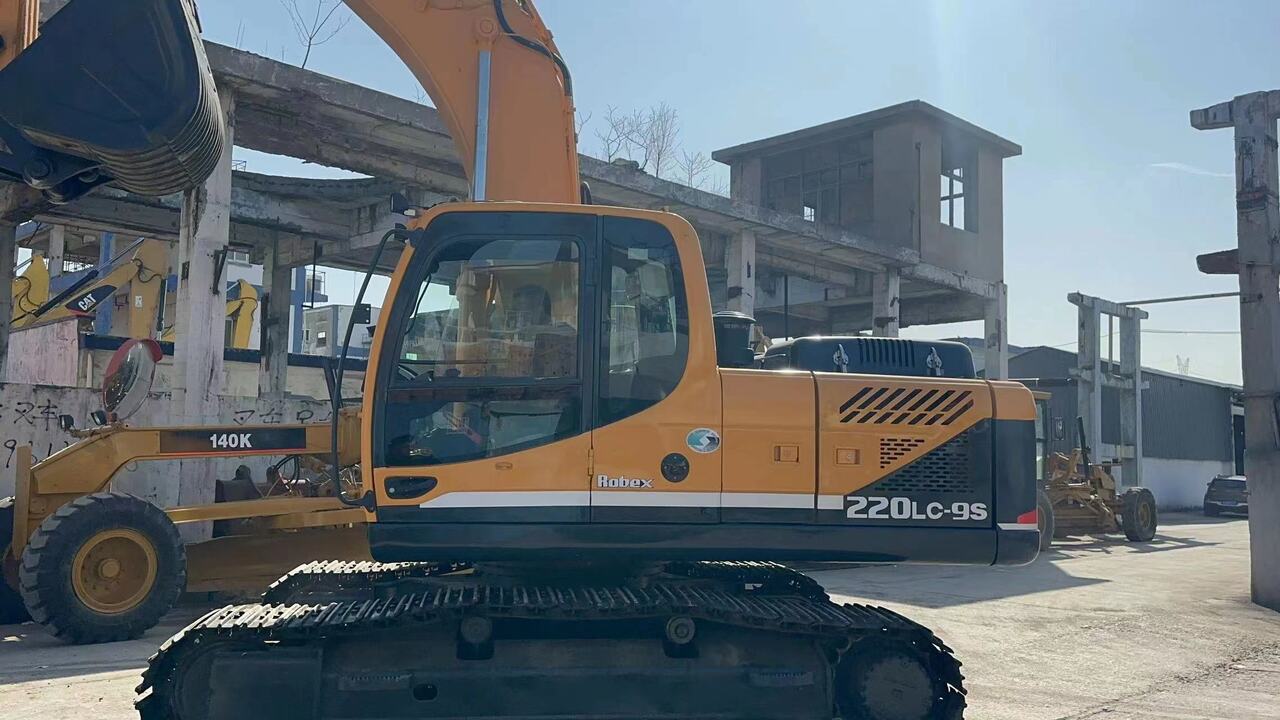HYUNDAI 220LC-9S-excavator - Гусеничный экскаватор: фото 3 HYUNDAI 220LC-9S-excavator - Гусеничный экскаватор: фото 3