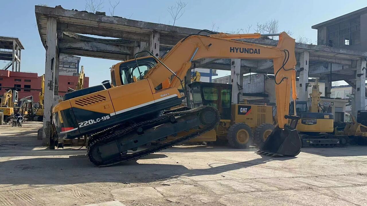 HYUNDAI 220LC-9S-excavator - Гусеничный экскаватор: фото 2 HYUNDAI 220LC-9S-excavator - Гусеничный экскаватор: фото 2