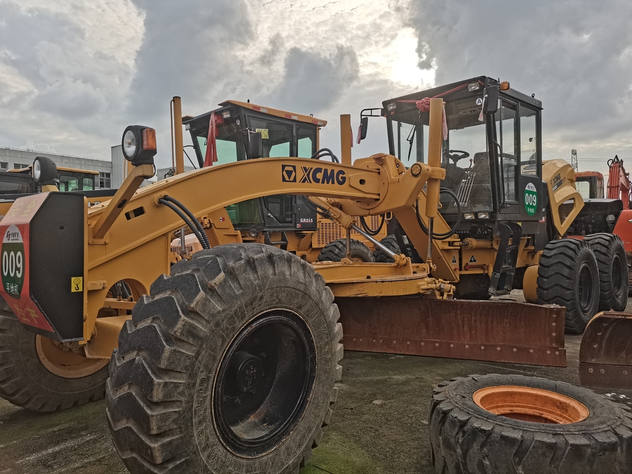 XCMG GR180 - Грейдер: фото 1 XCMG GR180 - Грейдер: фото 1