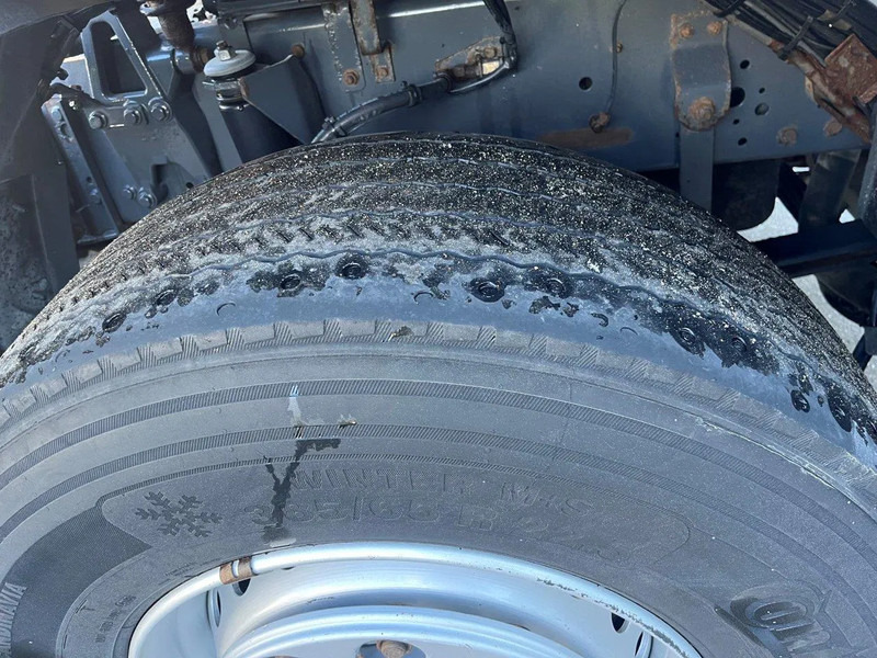 DAF 85.360 8X2 SINGLE CAB CHASSIS - Грузовик-шасси: фото 5 DAF 85.360 8X2 SINGLE CAB CHASSIS - Грузовик-шасси: фото 5