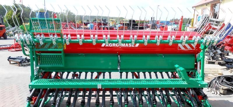 AGRO-MASZ Seed drill/ Siewnik rzędowy SR-270 - Сеялка: фото 2 AGRO-MASZ Seed drill/ Siewnik rzędowy SR-270 - Сеялка: фото 2