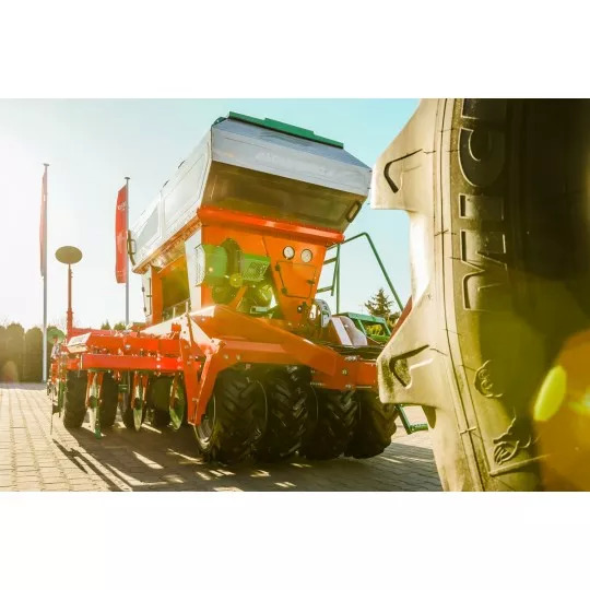 AGRO-MASZ Siewnik pneumatyczny do uprawy pasowej SLAVIS - Сеялка: фото 2 AGRO-MASZ Siewnik pneumatyczny do uprawy pasowej SLAVIS - Сеялка: фото 2
