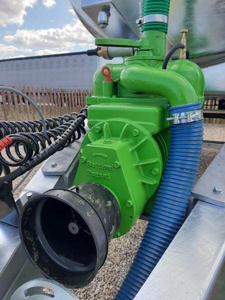 Agro-max New Agro-Max Barrel/ Beczkowóz wóz asenizacyjny 10000 l - Цистерна для жидкого навоза: фото 3 Agro-max New Agro-Max Barrel/ Beczkowóz wóz asenizacyjny 10000 l - Цистерна для жидкого навоза: фото 3