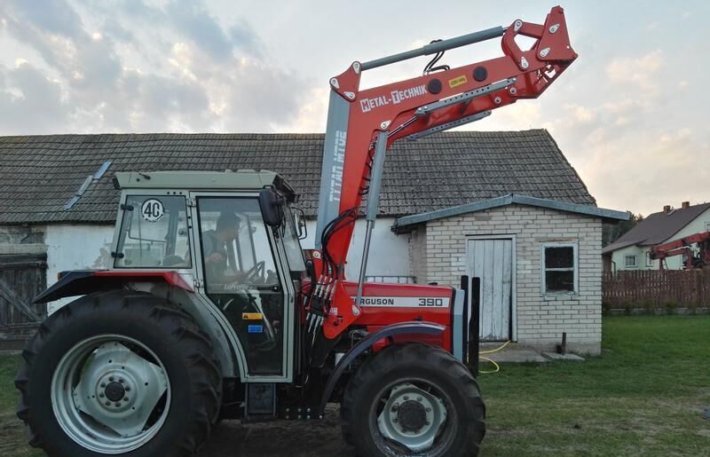 Metal-Technik Frontlader für MASSEY FERGUSON 3060 / Ładowacz czołowy do MASSEY - Фронтальный погрузчик для трактора: фото 1 Metal-Technik Frontlader für MASSEY FERGUSON 3060 / Ładowacz czołowy do MASSEY - Фронтальный погрузчик для трактора: фото 1