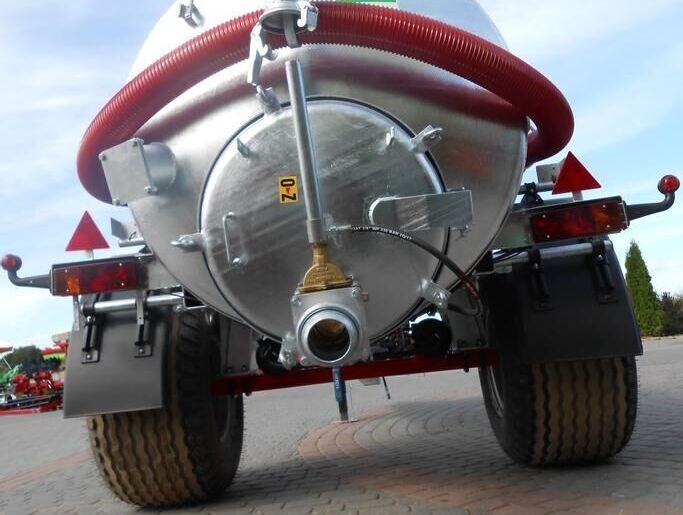 POMOT Single-axial tanker truck/ Beczkowóz wóz asenizacyjny 5000 l - Цистерна для жидкого навоза: фото 3 POMOT Single-axial tanker truck/ Beczkowóz wóz asenizacyjny 5000 l - Цистерна для жидкого навоза: фото 3