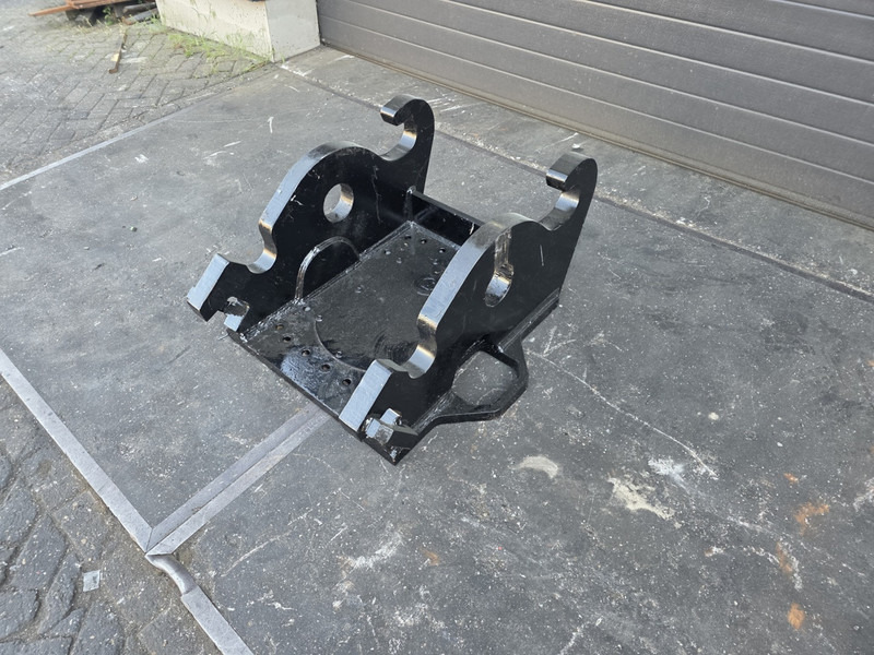 Kopplaat demarec cw55s demarec adaptor plate verachtert cw55s - Сцепное устройство для Строительной техники: фото 2 Kopplaat demarec cw55s demarec adaptor plate verachtert cw55s - Сцепное устройство для Строительной техники: фото 2