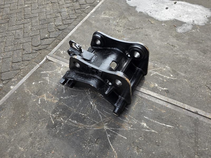 Snelwissel cw30 cw 40 verachtert coupler verachtert cw30 cw 40 - Сцепное устройство для Строительной техники: фото 4 Snelwissel cw30 cw 40 verachtert coupler verachtert cw30 cw 40 - Сцепное устройство для Строительной техники: фото 4