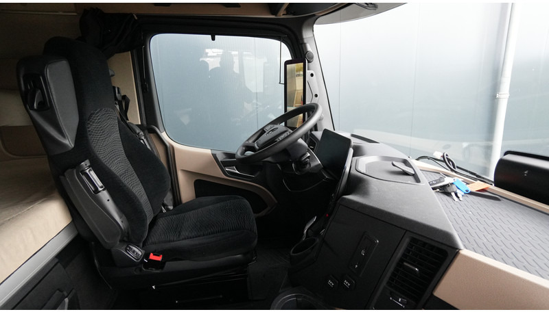 Mercedes-Benz ACTROS 1945 GIGASPACE 649.700KM - Тягач: фото 5 Mercedes-Benz ACTROS 1945 GIGASPACE 649.700KM - Тягач: фото 5