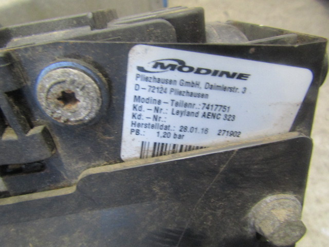 DAF LF 220 RADIATOR P/NO AENC323 - Радиатор для Грузовиков: фото 3 DAF LF 220 RADIATOR P/NO AENC323 - Радиатор для Грузовиков: фото 3