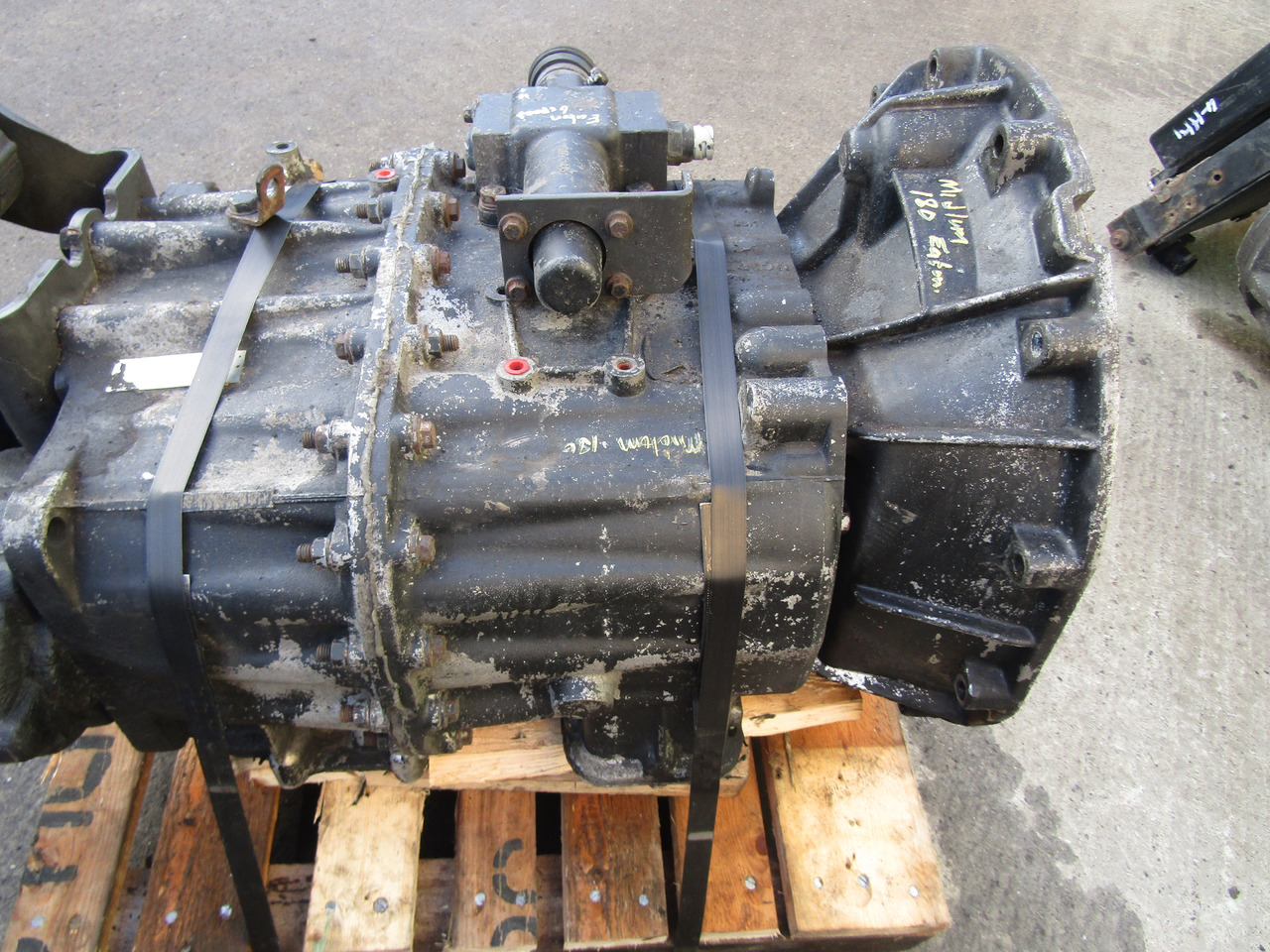 EATON 6 SPEED RENAULT MIDLUM GEARBOX TYPE FSO/5206B - Коробка передач для Грузовиков: фото 3 EATON 6 SPEED RENAULT MIDLUM GEARBOX TYPE FSO/5206B - Коробка передач для Грузовиков: фото 3