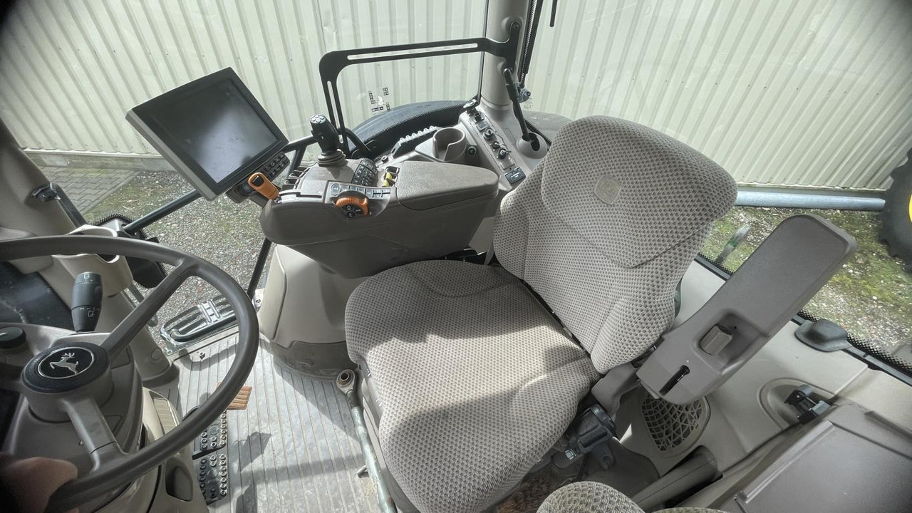 Трактор John Deere 6195R: фото 11 Трактор John Deere 6195R: фото 11