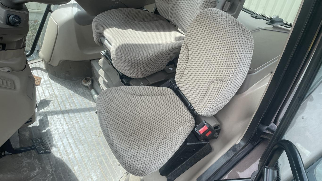 Трактор John Deere 6195R: фото 12 Трактор John Deere 6195R: фото 12