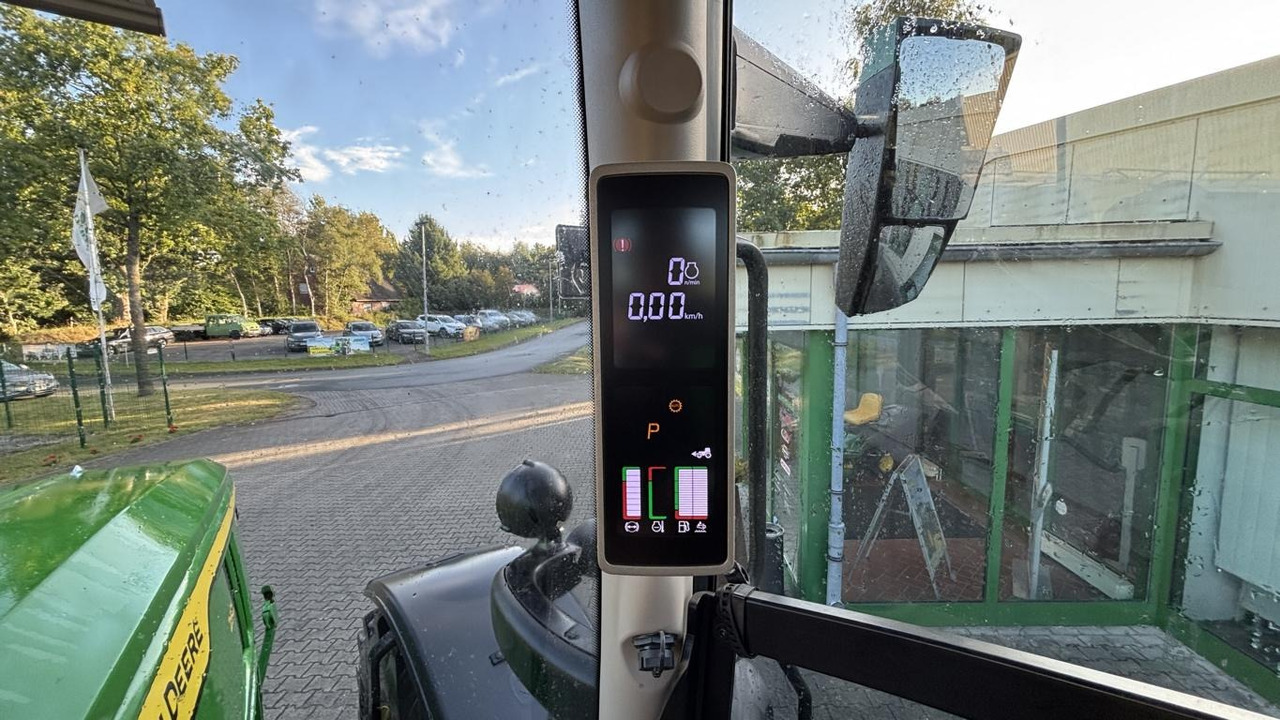 John Deere 6R250 - Трактор: фото 5 John Deere 6R250 - Трактор: фото 5