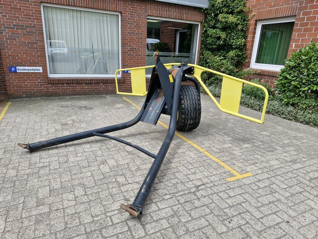 Kemper 300 F - Зерноуборочный комбайн: фото 1 Kemper 300 F - Зерноуборочный комбайн: фото 1