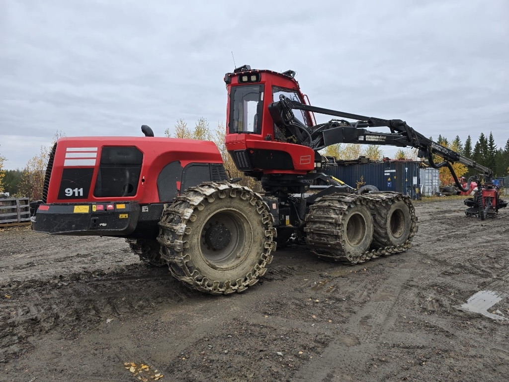 Komatsu 911.7 - Харвестер: фото 1 Komatsu 911.7 - Харвестер: фото 1