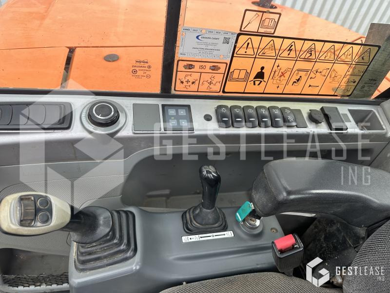 Мини-экскаватор Doosan DX85R-3: фото 8 Мини-экскаватор Doosan DX85R-3: фото 8