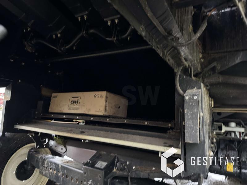 New Holland CX5090 - Зерноуборочный комбайн: фото 5 New Holland CX5090 - Зерноуборочный комбайн: фото 5