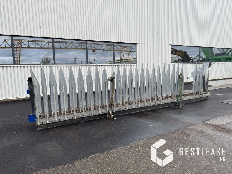 New Holland CX8.70 - Навесное оборудование для комбайна: фото 1 New Holland CX8.70 - Навесное оборудование для комбайна: фото 1