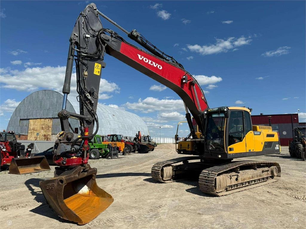 Volvo EC 250 DL 3D LEICA + ROTOTILT - Гусеничный экскаватор: фото 1 Volvo EC 250 DL 3D LEICA + ROTOTILT - Гусеничный экскаватор: фото 1