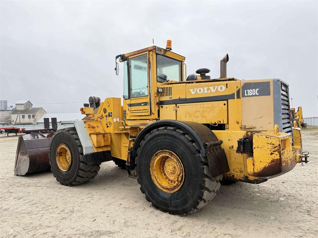 Volvo L180C quick coupler - Колёсный погрузчик: фото 3 Volvo L180C quick coupler - Колёсный погрузчик: фото 3