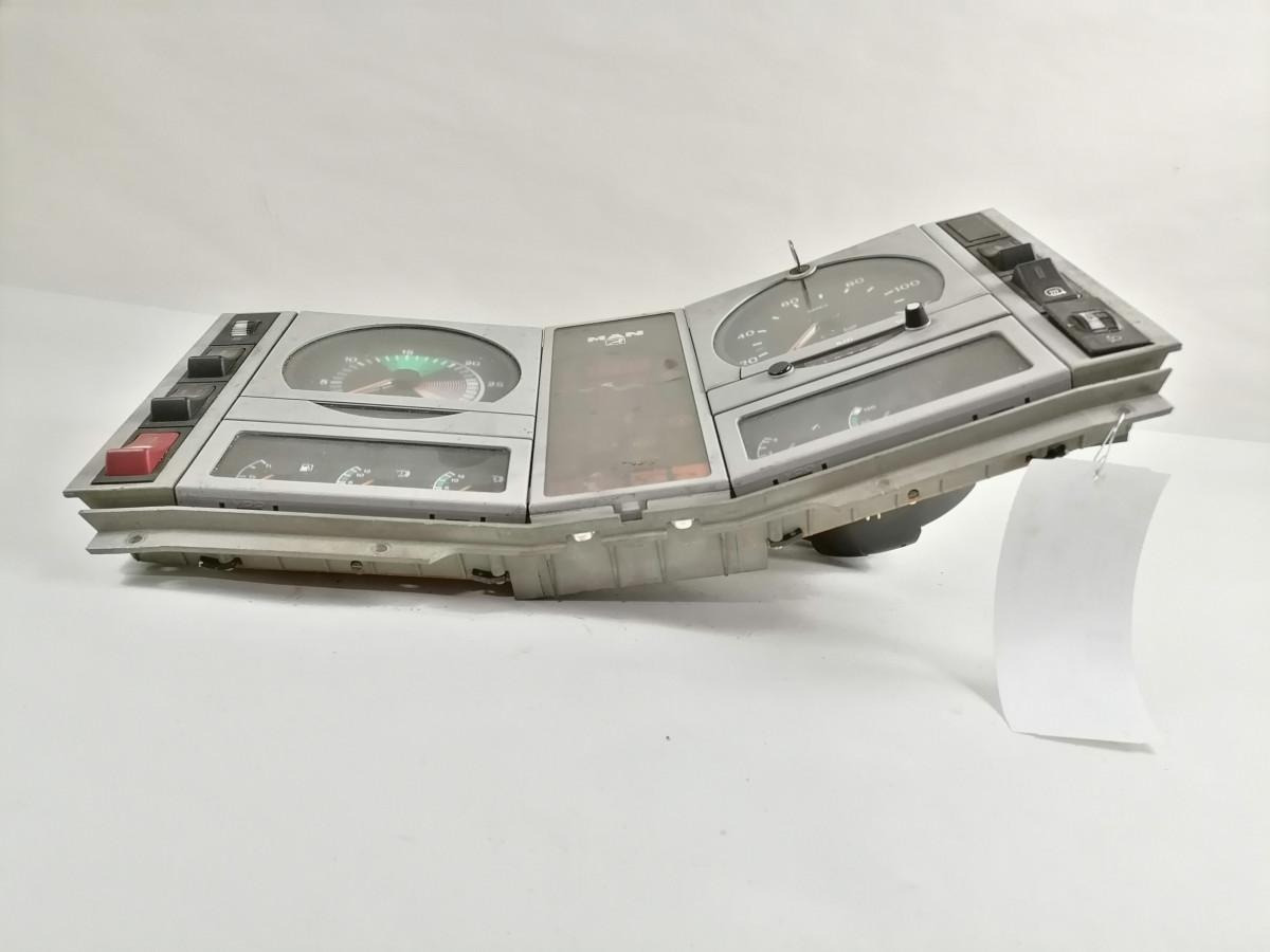 MAN Dashboard 81272026080 - Приборная панель для Грузовиков: фото 2 MAN Dashboard 81272026080 - Приборная панель для Грузовиков: фото 2