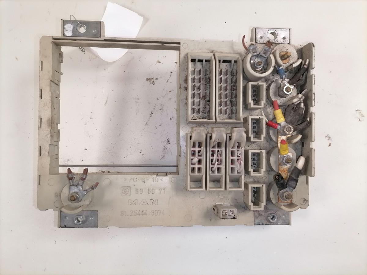 MAN Kaitsmepaneel 81254446074 - Предохранитель для Грузовиков: фото 4 MAN Kaitsmepaneel 81254446074 - Предохранитель для Грузовиков: фото 4