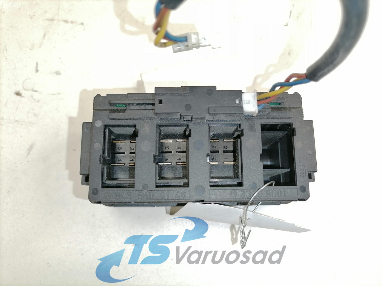 Mercedes-Benz Lülitite moodul 9435400146 - Кабина для Грузовиков: фото 2 Mercedes-Benz Lülitite moodul 9435400146 - Кабина для Грузовиков: фото 2