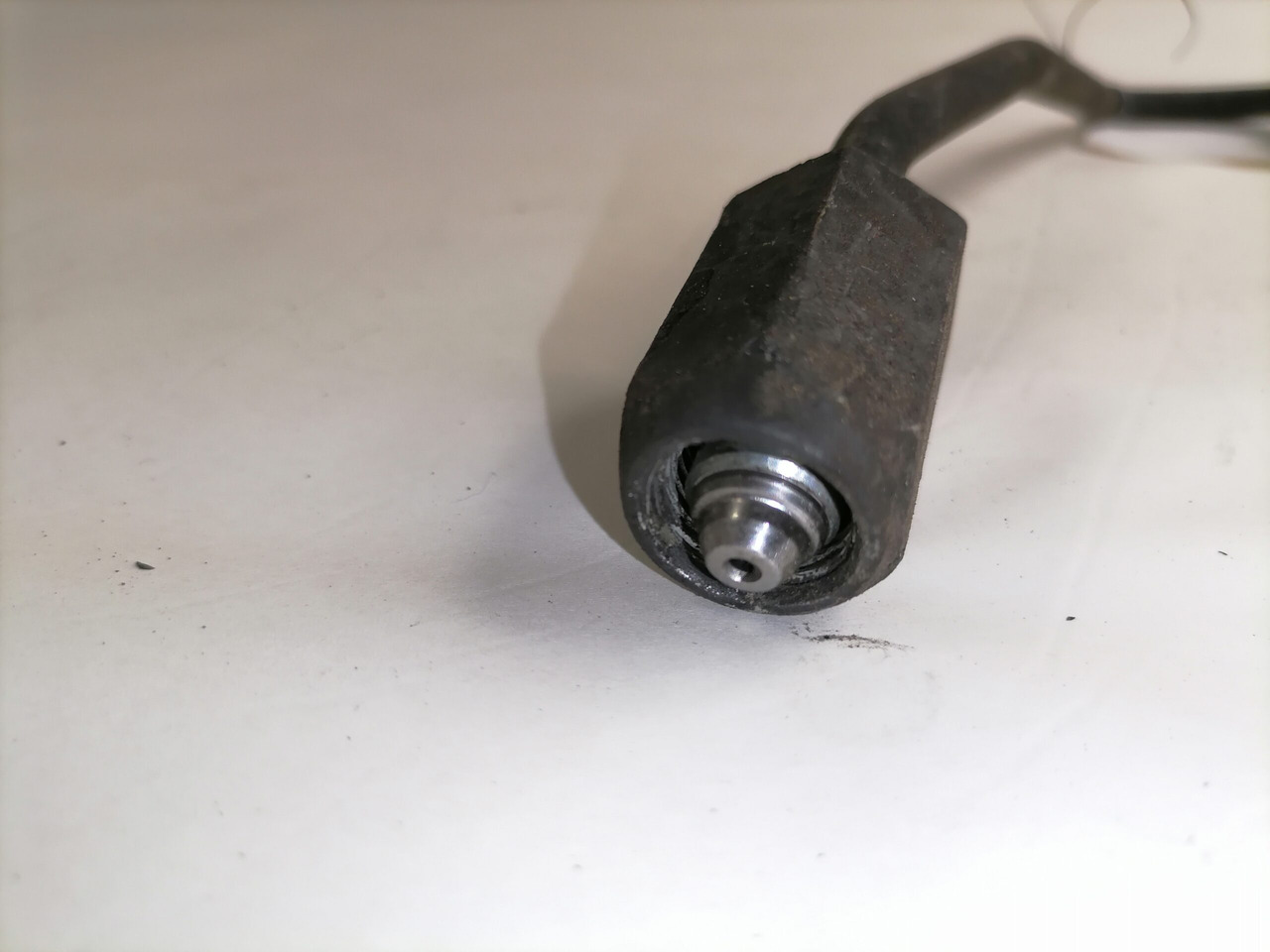 Scania Fuel pipe 1860541 - Топливная система для Грузовиков: фото 2 Scania Fuel pipe 1860541 - Топливная система для Грузовиков: фото 2