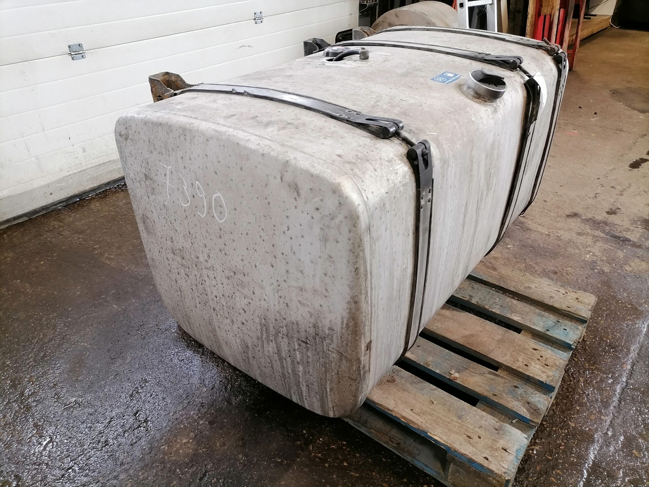 Scania Kütusepaak 500L 1517307 - Топливный бак для Грузовиков: фото 5 Scania Kütusepaak 500L 1517307 - Топливный бак для Грузовиков: фото 5