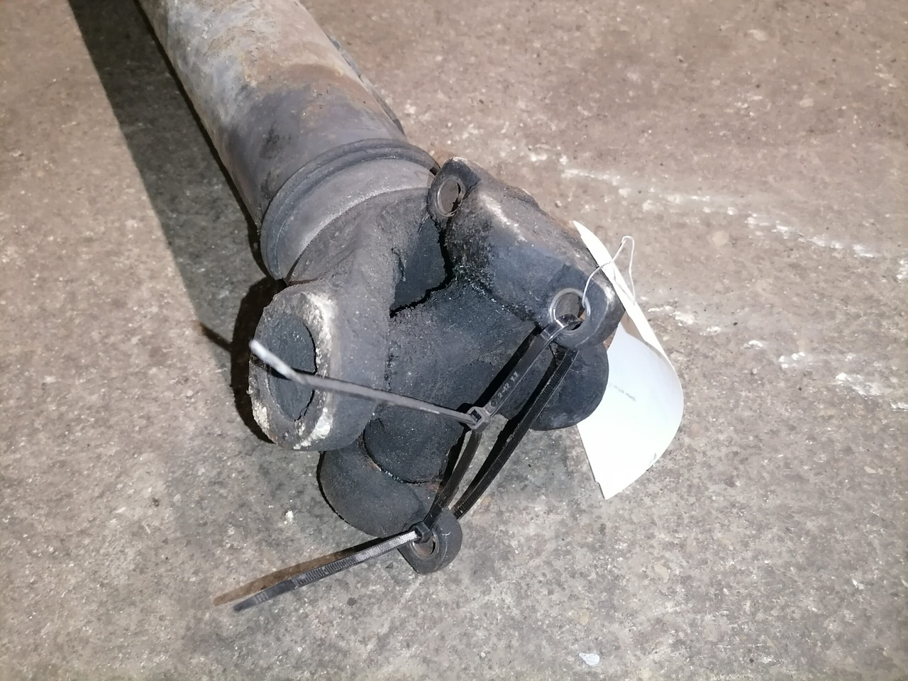 Scania Propeller shaft 1758265 - Карданный вал для Грузовиков: фото 4 Scania Propeller shaft 1758265 - Карданный вал для Грузовиков: фото 4