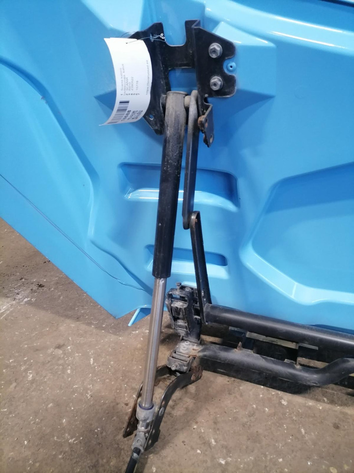 Scania Scania cab wind deflector, roof 2390522 - Аэродинамика/ Спойлеры для Грузовиков: фото 4 Scania Scania cab wind deflector, roof 2390522 - Аэродинамика/ Спойлеры для Грузовиков: фото 4