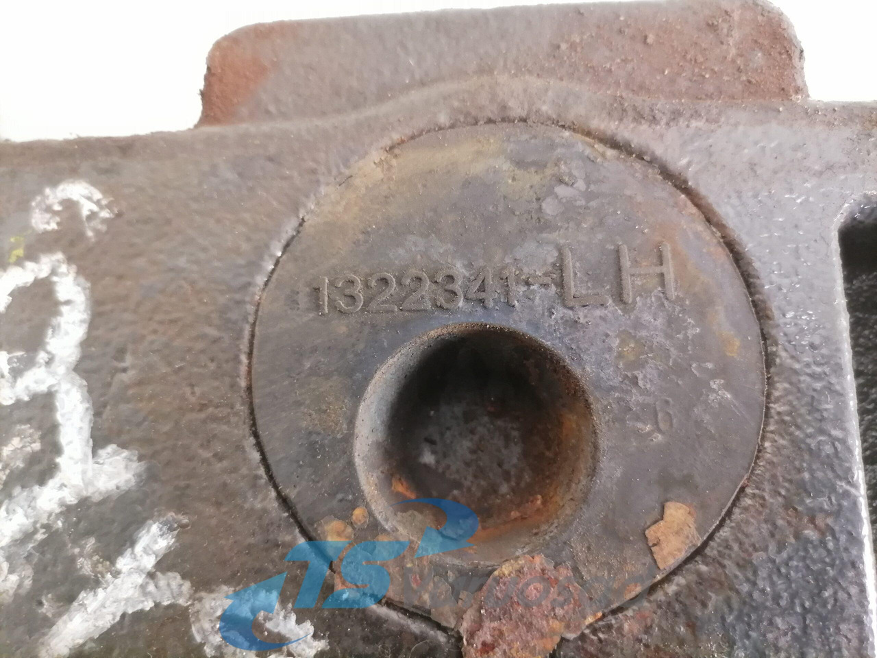 Scania Shock absorber mounting 1354061 - Подвеска для Грузовиков: фото 3 Scania Shock absorber mounting 1354061 - Подвеска для Грузовиков: фото 3